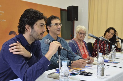 O curador da FLIP Paulo Werneck; o diretor da Casa Azul, Mauro Munhoz; a presidente da FLIP Liz Calder e a diretora da Casa Azul, Izabel Costa durante a coletiva de encerramento da FLIP (Tânia Rêgo/Agência Brasil)