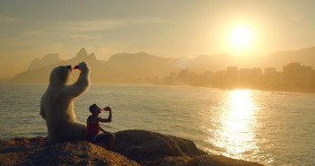 O URSO DA COCA-COLA JÁ CHEGOU PARA A RIO 2016