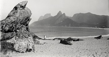 DEFICIENTES VISUAIS DESCOBREM A ARTE DE ALBERTO SAMPAIO