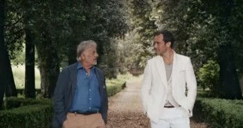 JOHNNIE WALKER REVELA SUA PAIXÃO PELO CINEMA