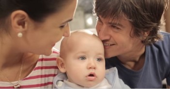 TIP TOP ESTIMULA DOAÇÃO DE ROUPAS DE BEBÊS