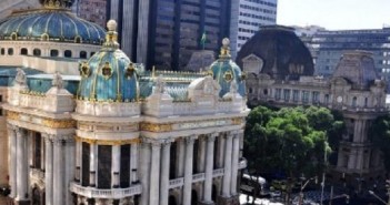 THEATRO MUNICIPAL DO RIO CELEBRA 107 ANOS HOJE