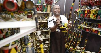 FEIRA DE ARTESANATO FOI SUCESSO DE PÚBLICO E VENDAS
